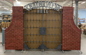 Matilda Jr. - School Gates
